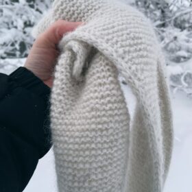 PetiteKnit Sophie Shawl Sandnes Garn Kos