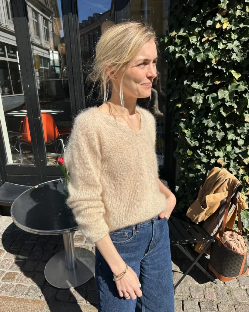 PetiteKnit Cumulus Blouse. Suomenkielinen neulohje.