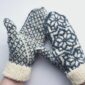Mittens with arched gusset