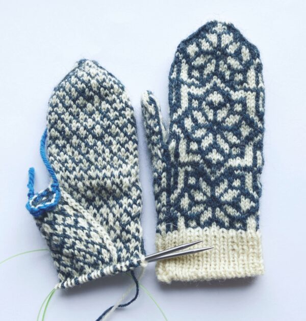 Top down colorwork mittens Top down colorwork mittens