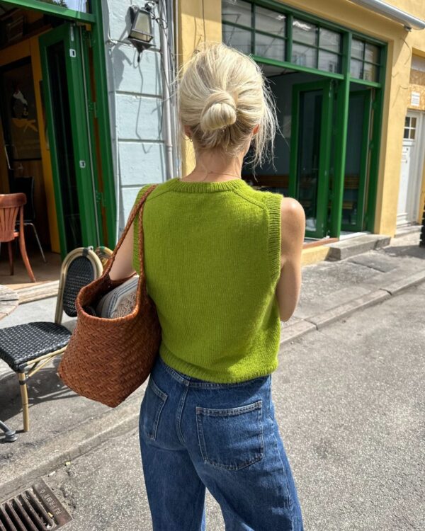 maggie-vest-e maggie-vest-e