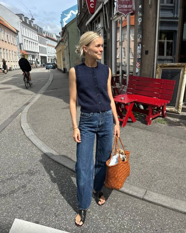 maggie-vest-f maggie-vest-f