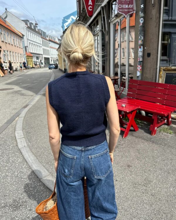 maggie-vest-h maggie-vest-h