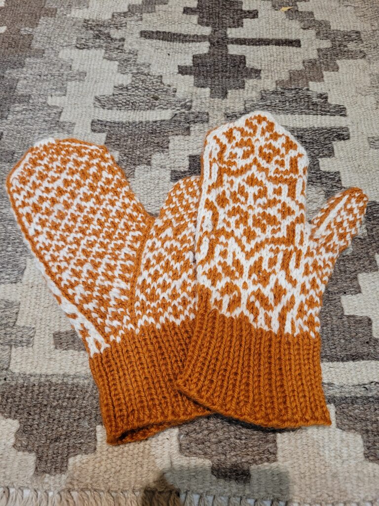 Image #1 from Ritva Rojo