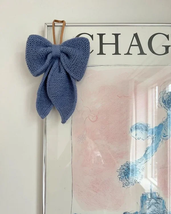 december-bow-d december-bow-d